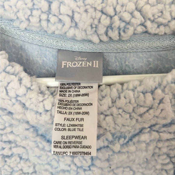 Disney Frozen II Blue Faux Fur Sleepwear top - Picture 3 of 6